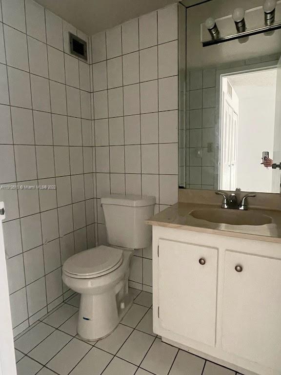 Photo of 16919 Bay Rd #118, Sunny Isles Beach, Florida, 33160 -