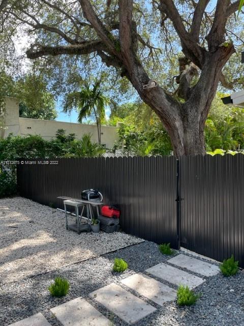 See details / 2163 sq. ft. $ 2022-12-07 0 Photo
