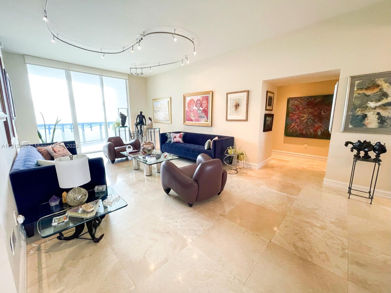 See details 1006 3 / 3 2327 sq. ft. $ 2023-01-20 0 Photo