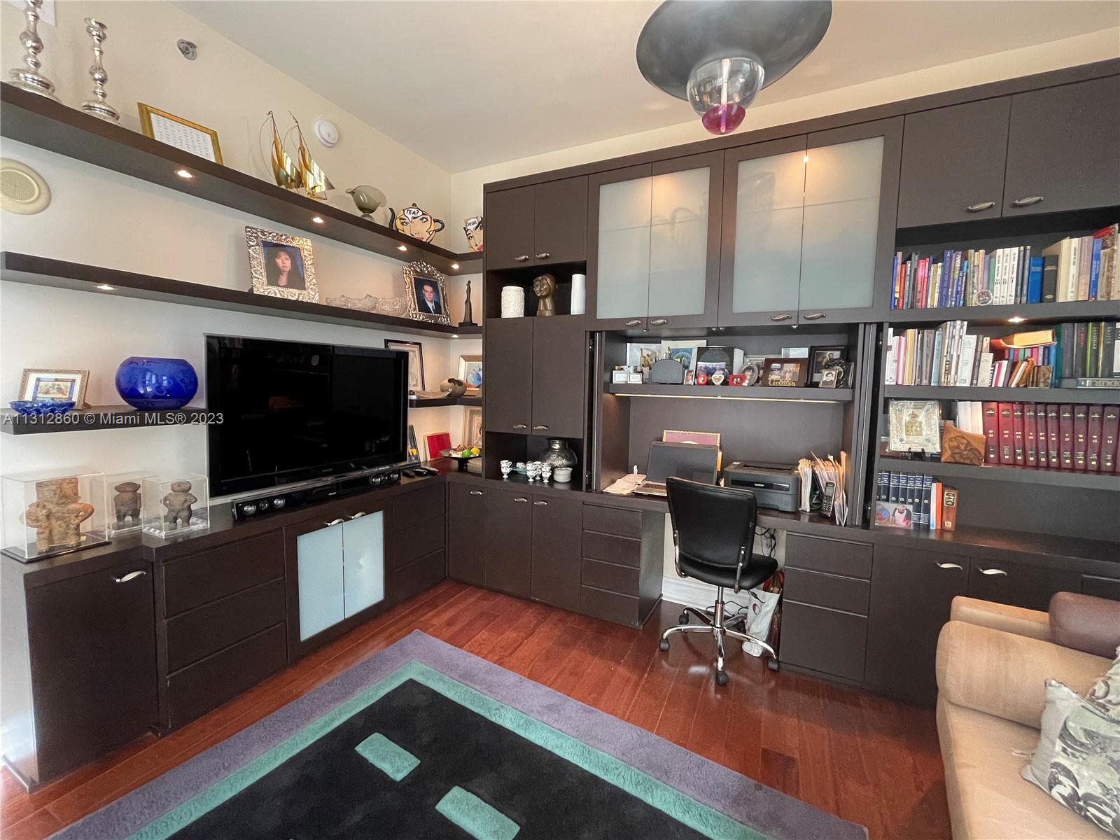 See details 1006 3 / 3 2327 sq. ft. $ 2023-01-20 0 Photo