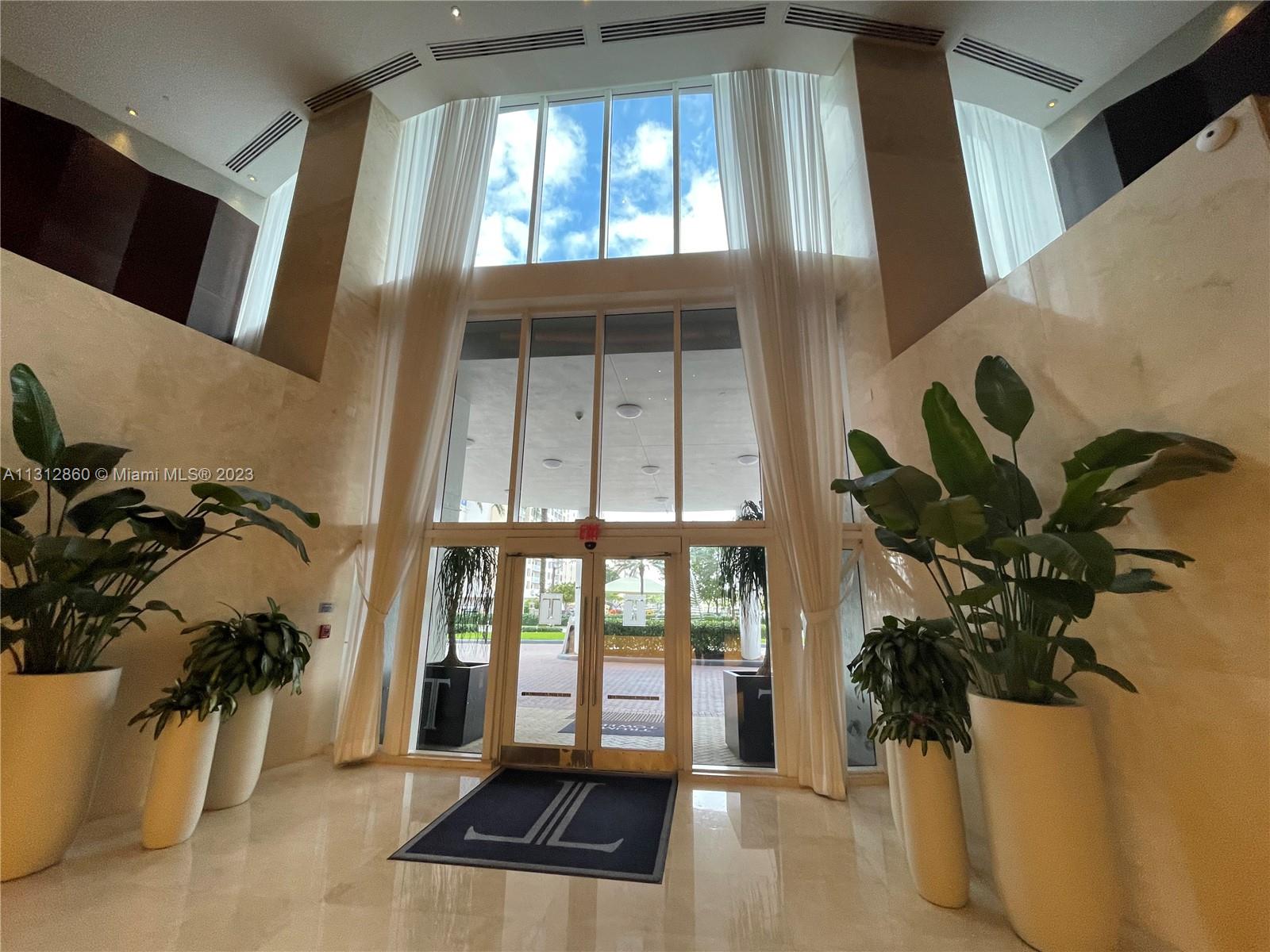 See details 1006 3 / 3 2327 sq. ft. $ 2023-01-20 0 Photo