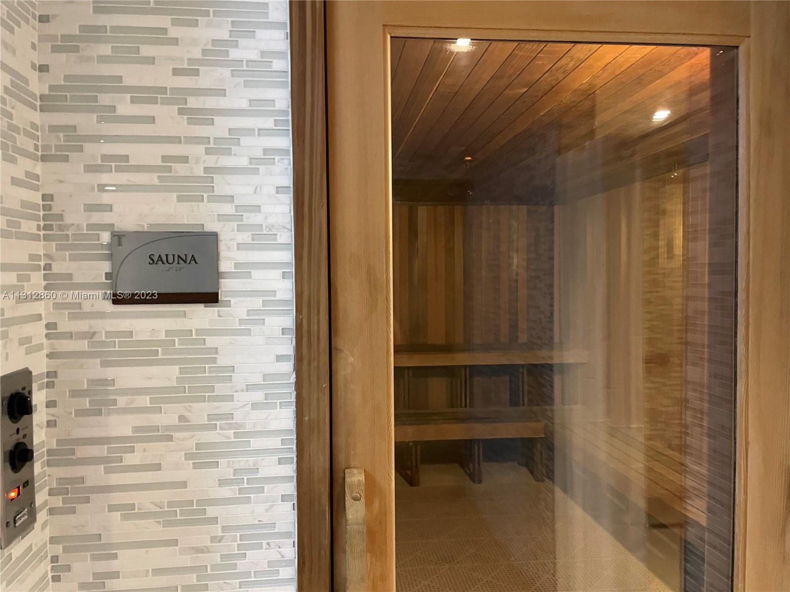 See details 1006 3 / 3 2327 sq. ft. $ 2023-01-20 0 Photo