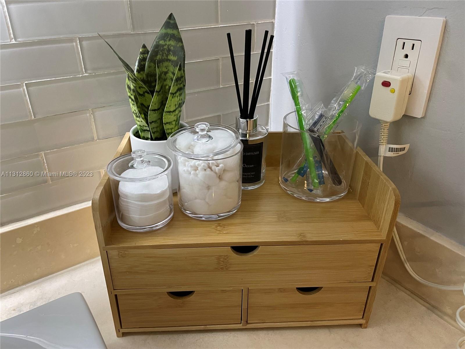 See details 1006 3 / 3 2327 sq. ft. $ 2023-01-20 0 Photo