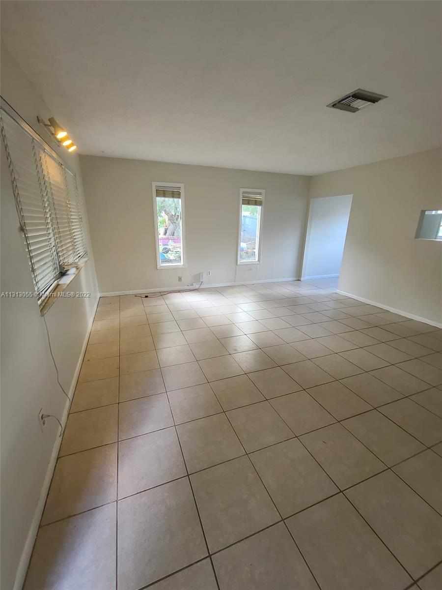 See details / 2850 sq. ft. $ 2022-12-08 0 Photo
