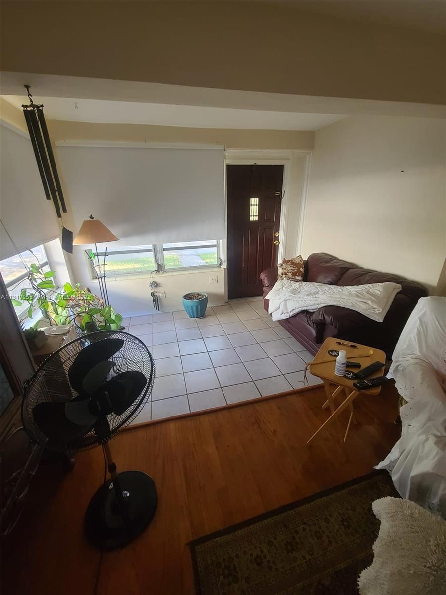 See details / 2850 sq. ft. $ 2022-12-08 0 Photo