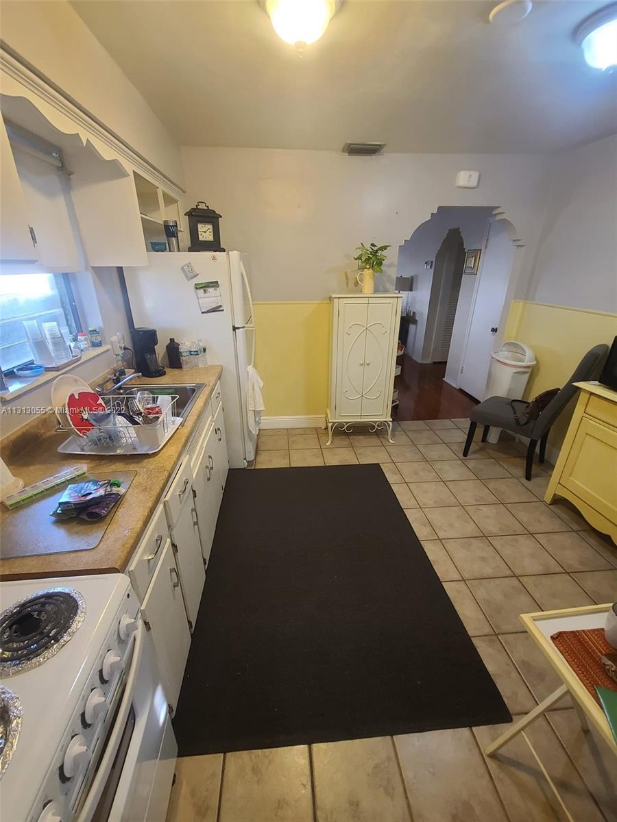 See details / 2850 sq. ft. $ 2022-12-08 0 Photo