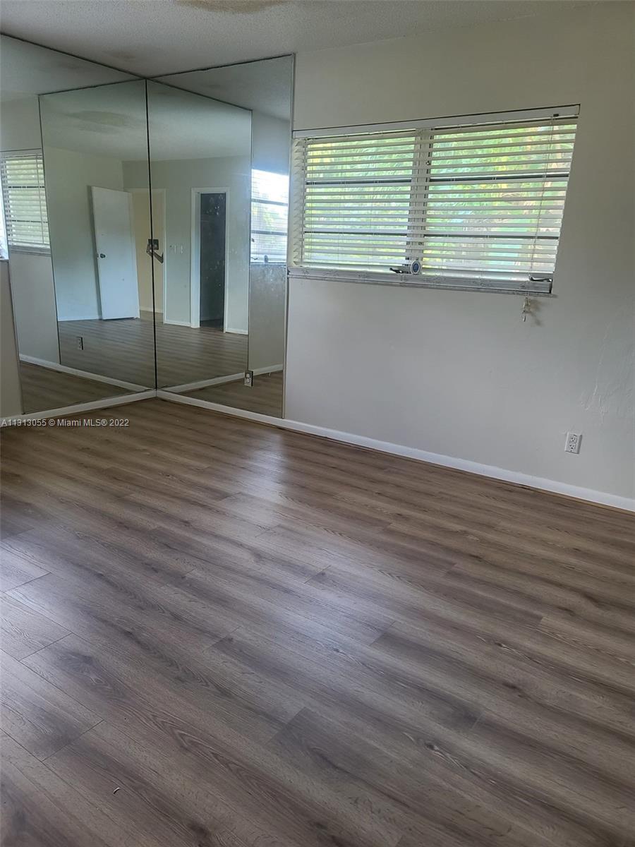 See details / 2850 sq. ft. $ 2022-12-08 0 Photo