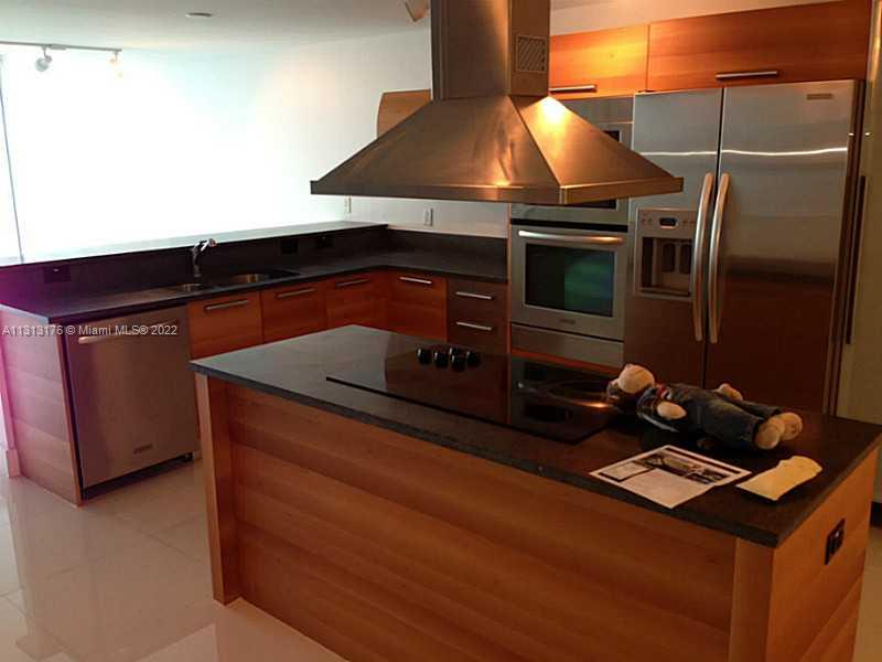 Photo of 2950 188 ST #344, Aventura, Florida, 33180 - Kitchen with modern SSteel appliances