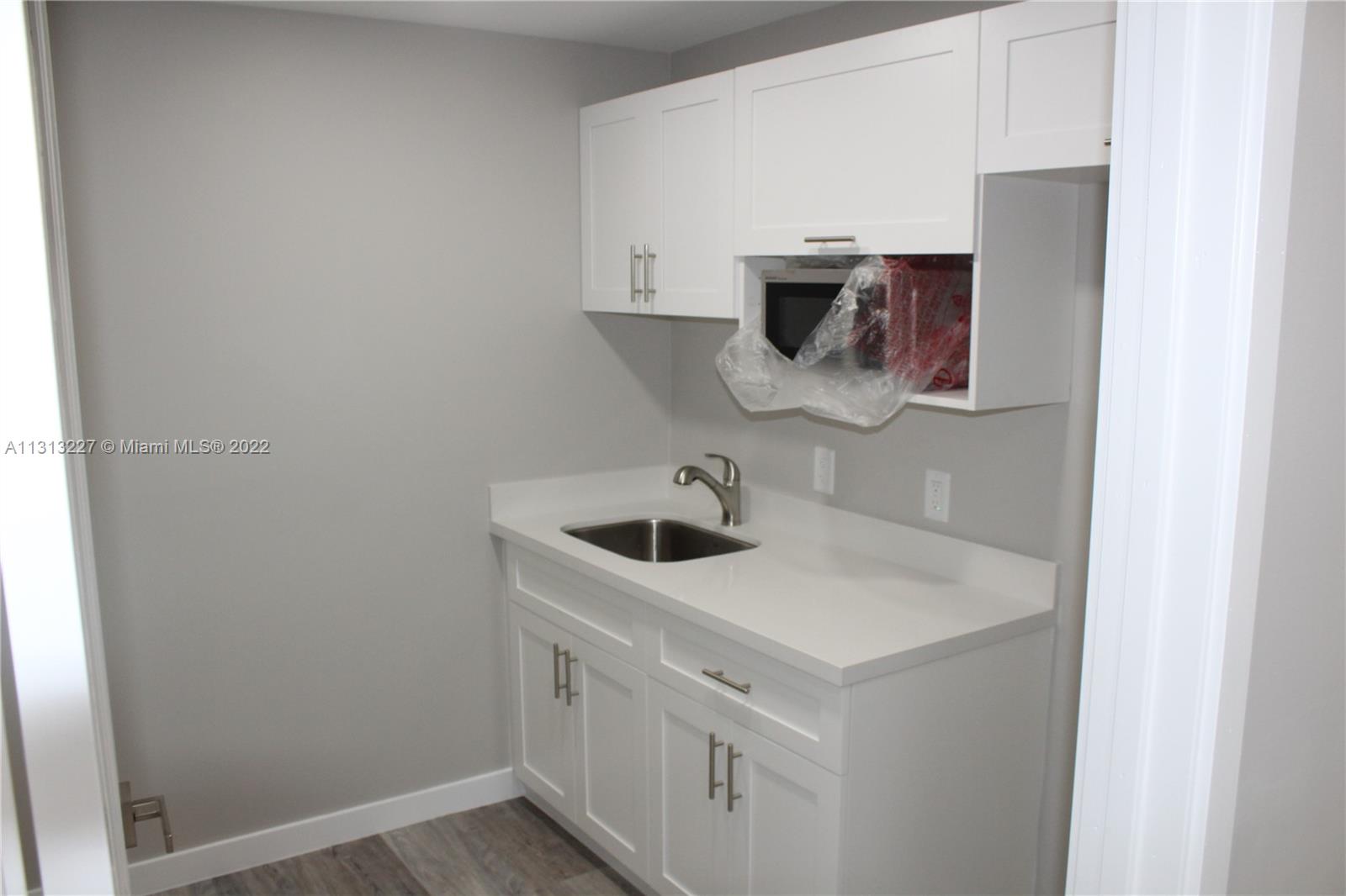 See details G22 / sq. ft. $ 2022-12-08 0 Photo