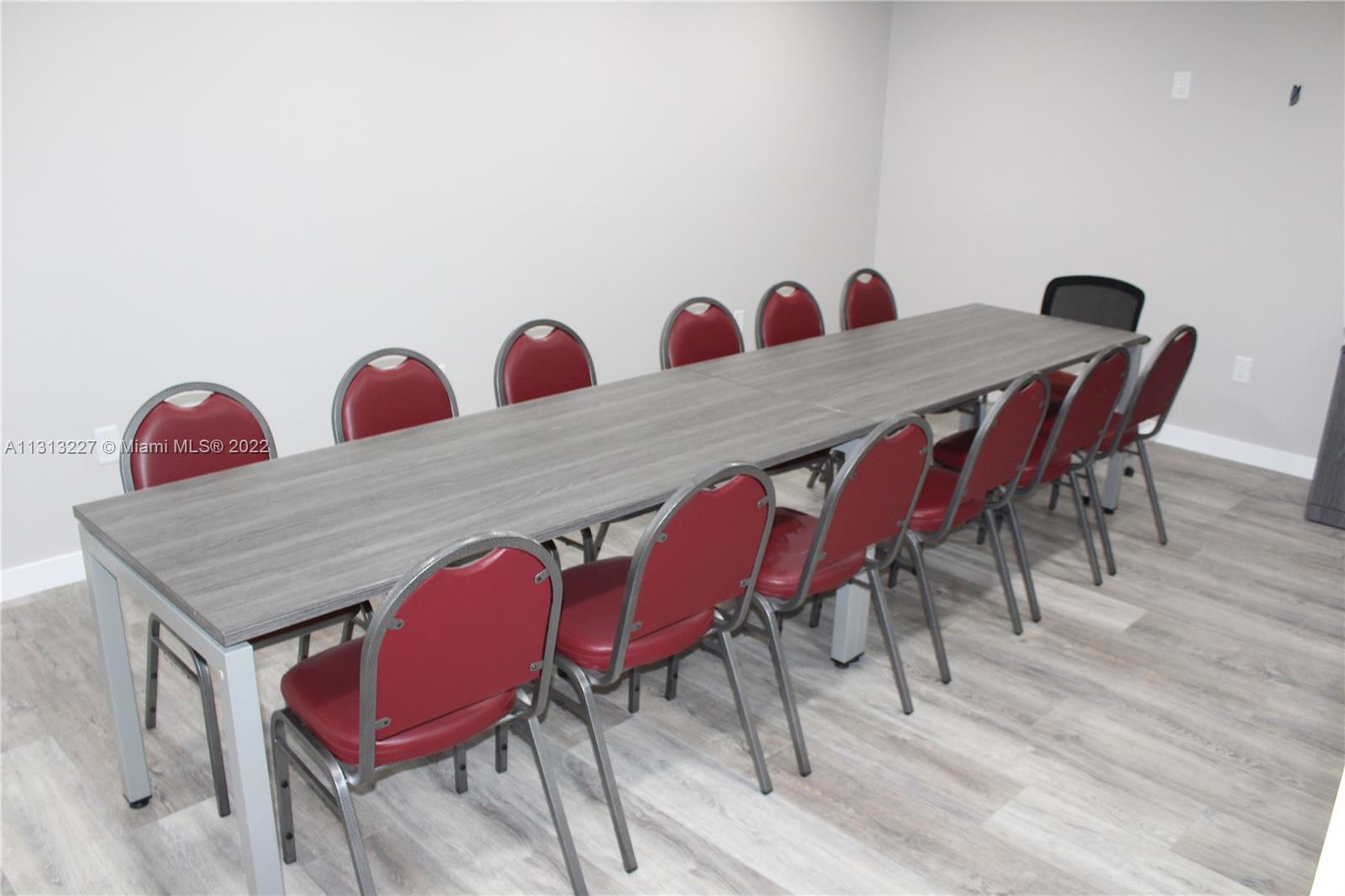 See details G22 / sq. ft. $ 2022-12-08 0 Photo