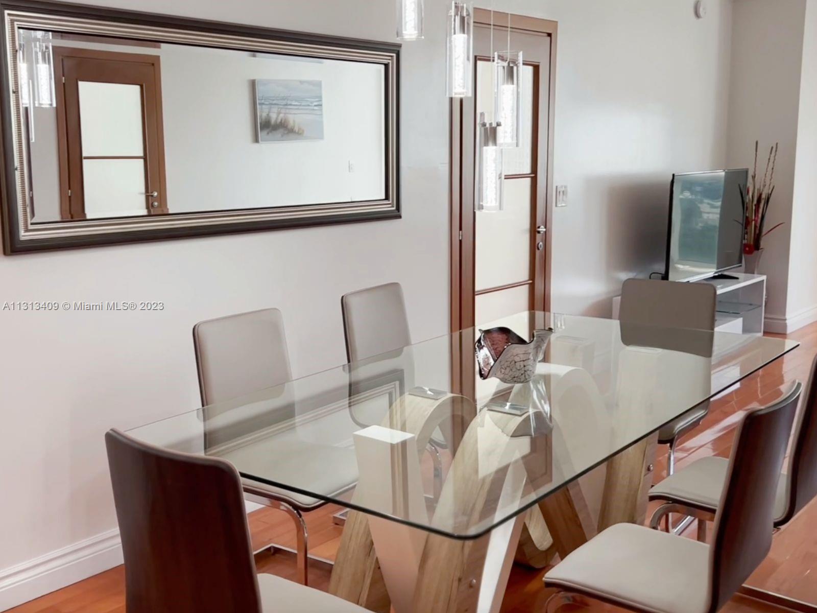 Ver detalles 2608 3 / 3 1571 sq. ft. $ 2023-01-10 0 foto