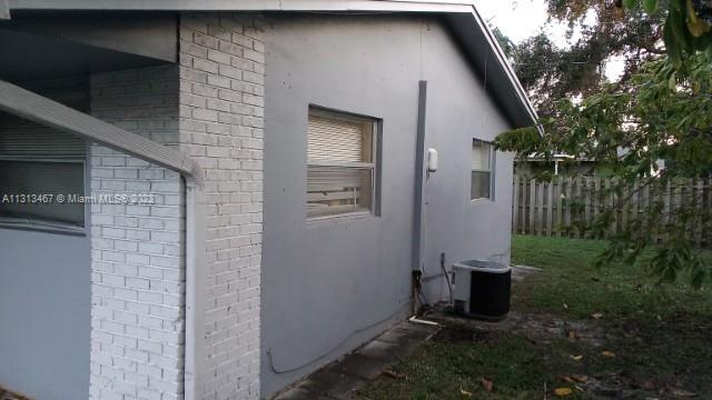 See details / 2215 sq. ft. $ 2022-12-09 0 Photo
