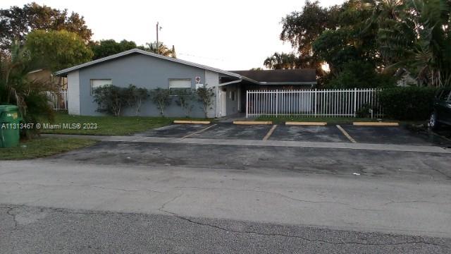 See details / 2215 sq. ft. $ 2022-12-09 0 Photo