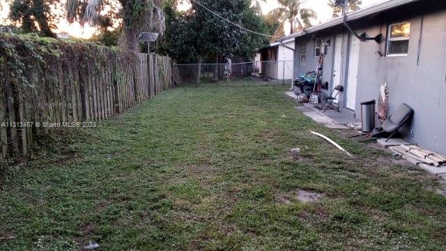 See details / 2215 sq. ft. $ 2022-12-09 0 Photo