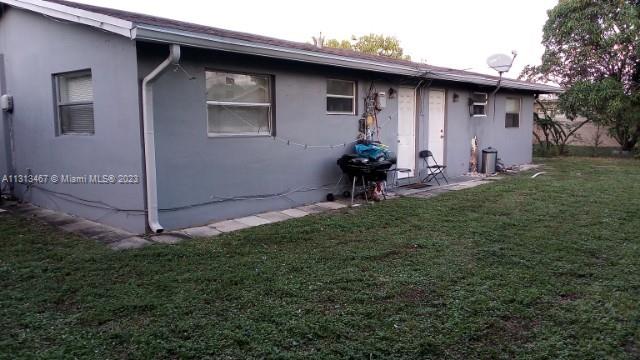 See details / 2215 sq. ft. $ 2022-12-09 0 Photo