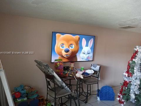 See details / 2215 sq. ft. $ 2022-12-09 0 Photo