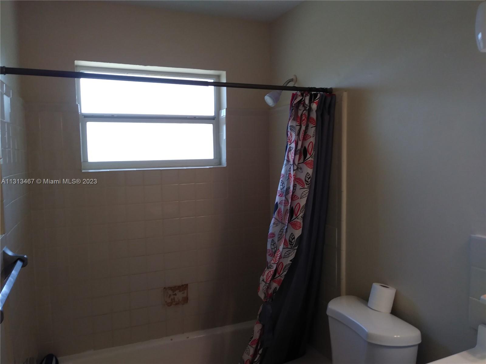 See details / 2215 sq. ft. $ 2022-12-09 0 Photo