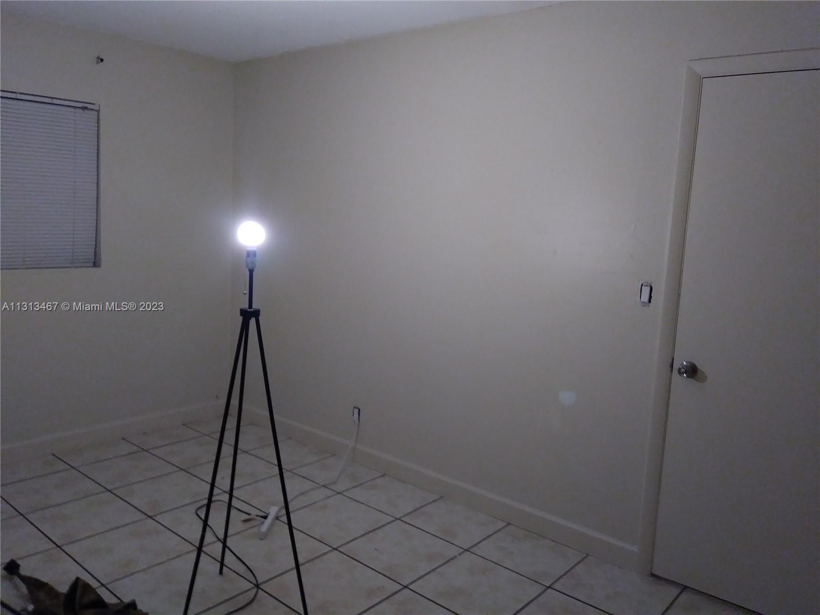 See details / 2215 sq. ft. $ 2022-12-09 0 Photo