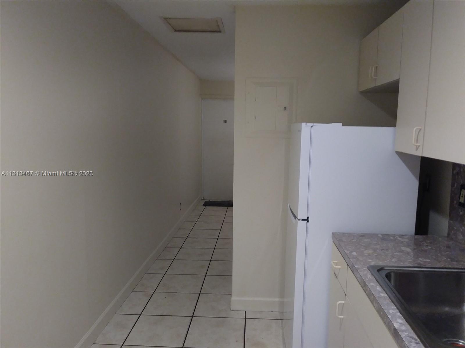 See details / 2215 sq. ft. $ 2022-12-09 0 Photo