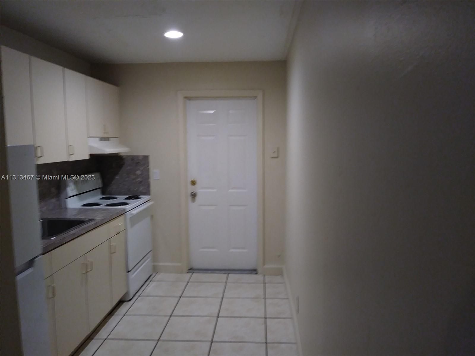 See details / 2215 sq. ft. $ 2022-12-09 0 Photo