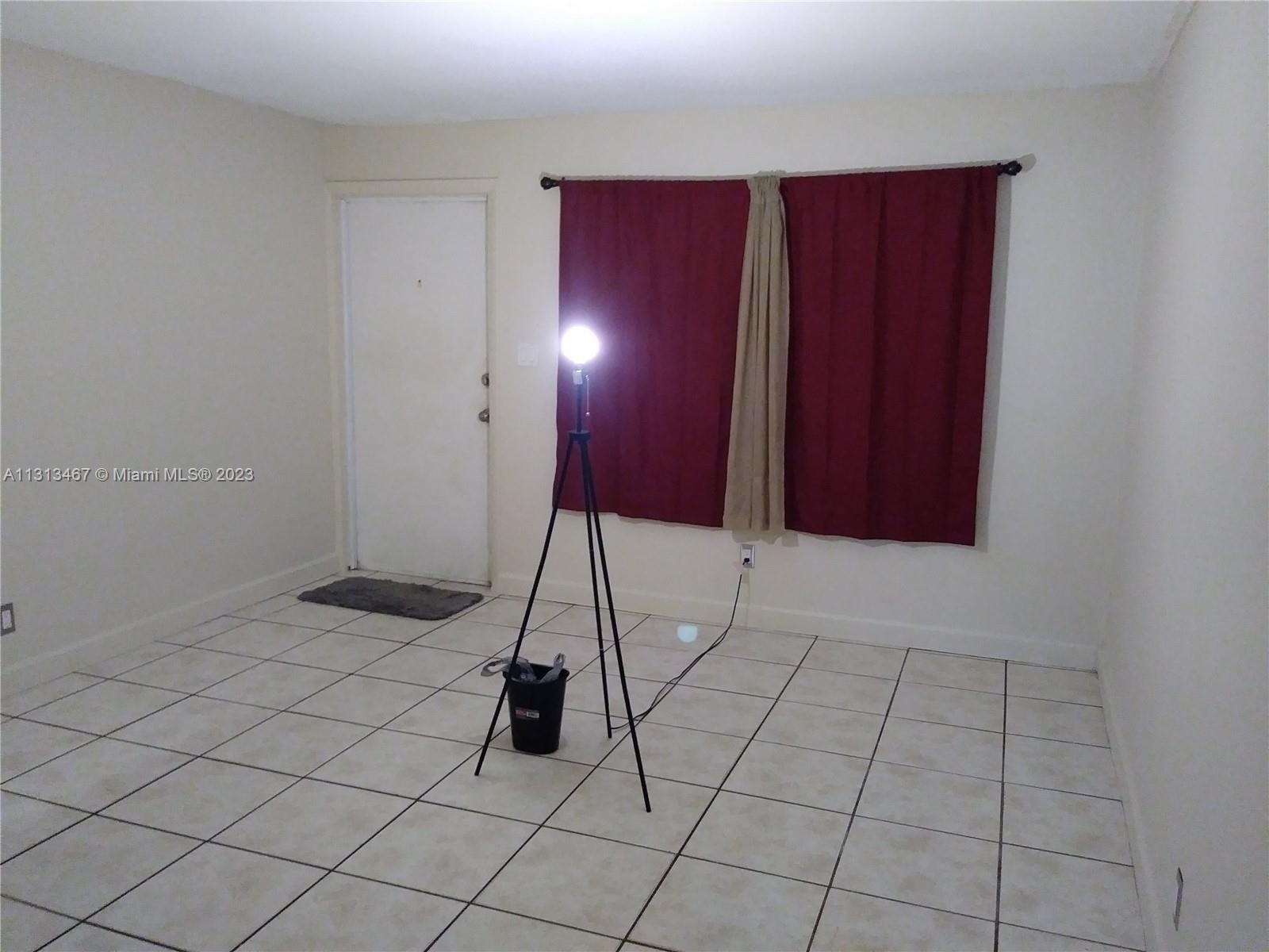 See details / 2215 sq. ft. $ 2022-12-09 0 Photo