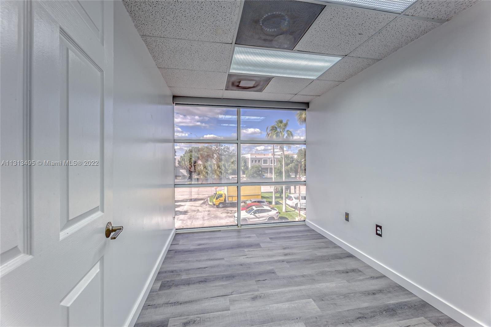 See details 3A / sq. ft. $ 2023-01-23 0 Photo