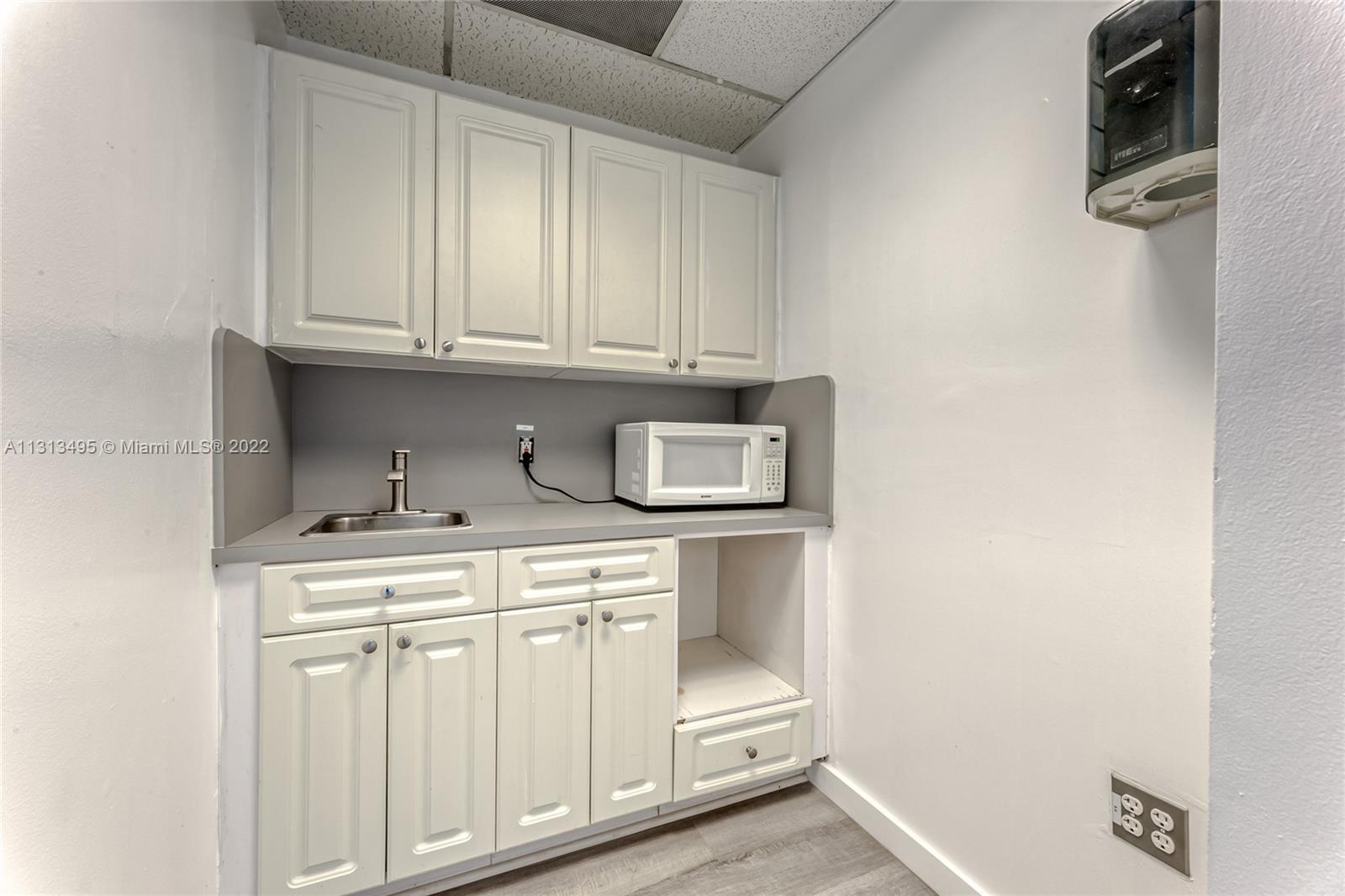 See details 3A / sq. ft. $ 2023-01-23 0 Photo
