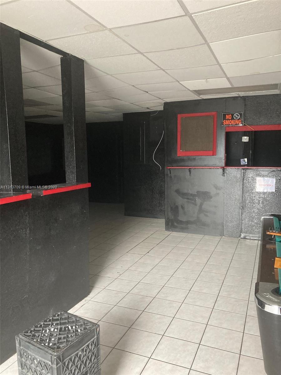 See details 902 Burlignton St / sq. ft. $ 2022-12-09 0 Photo