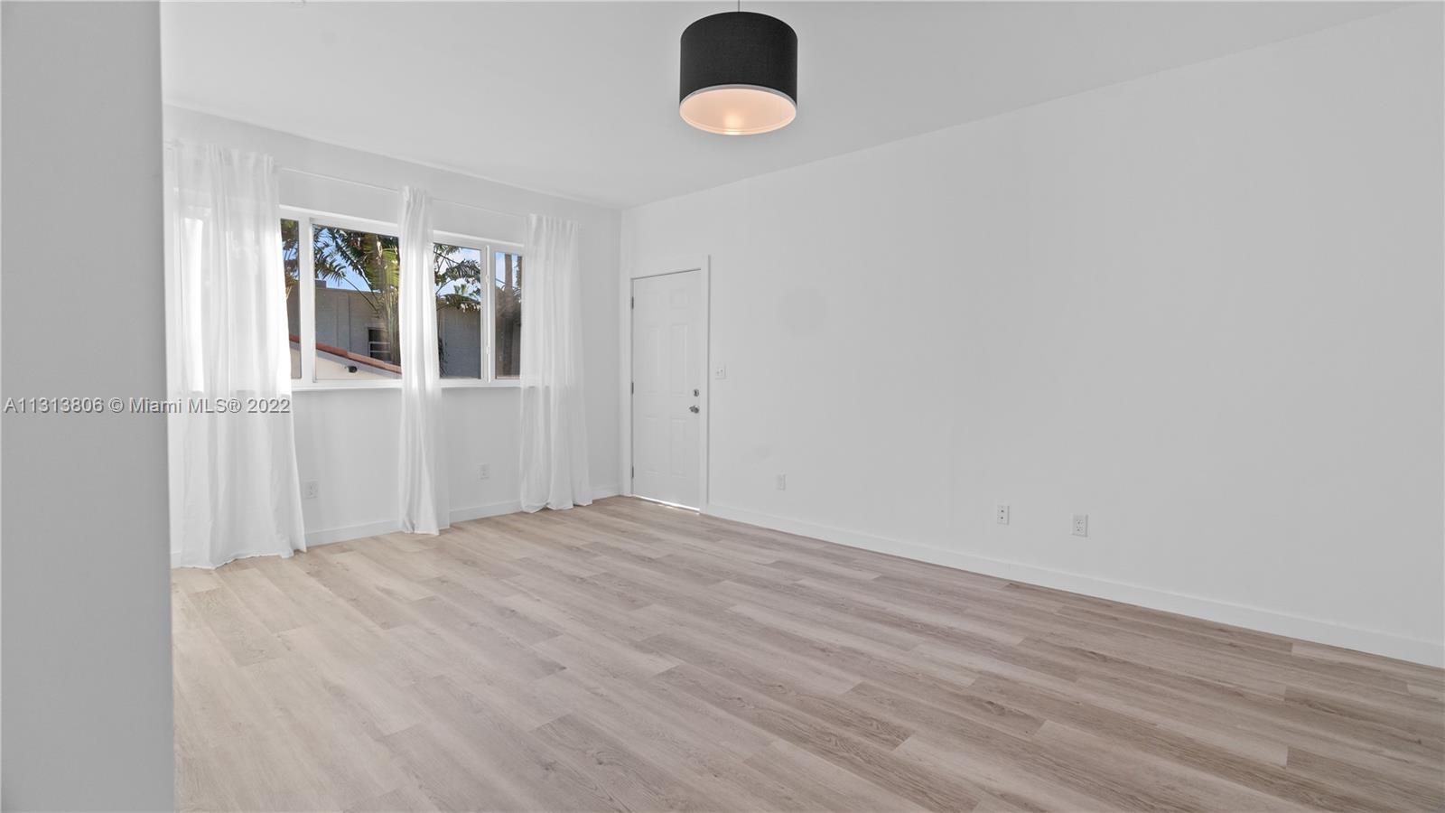 See details / sq. ft. $ 2022-12-09 0 Photo