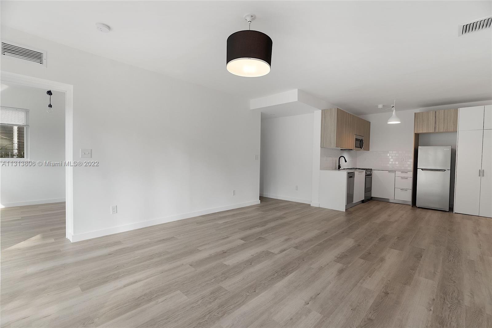 See details / sq. ft. $ 2022-12-09 0 Photo