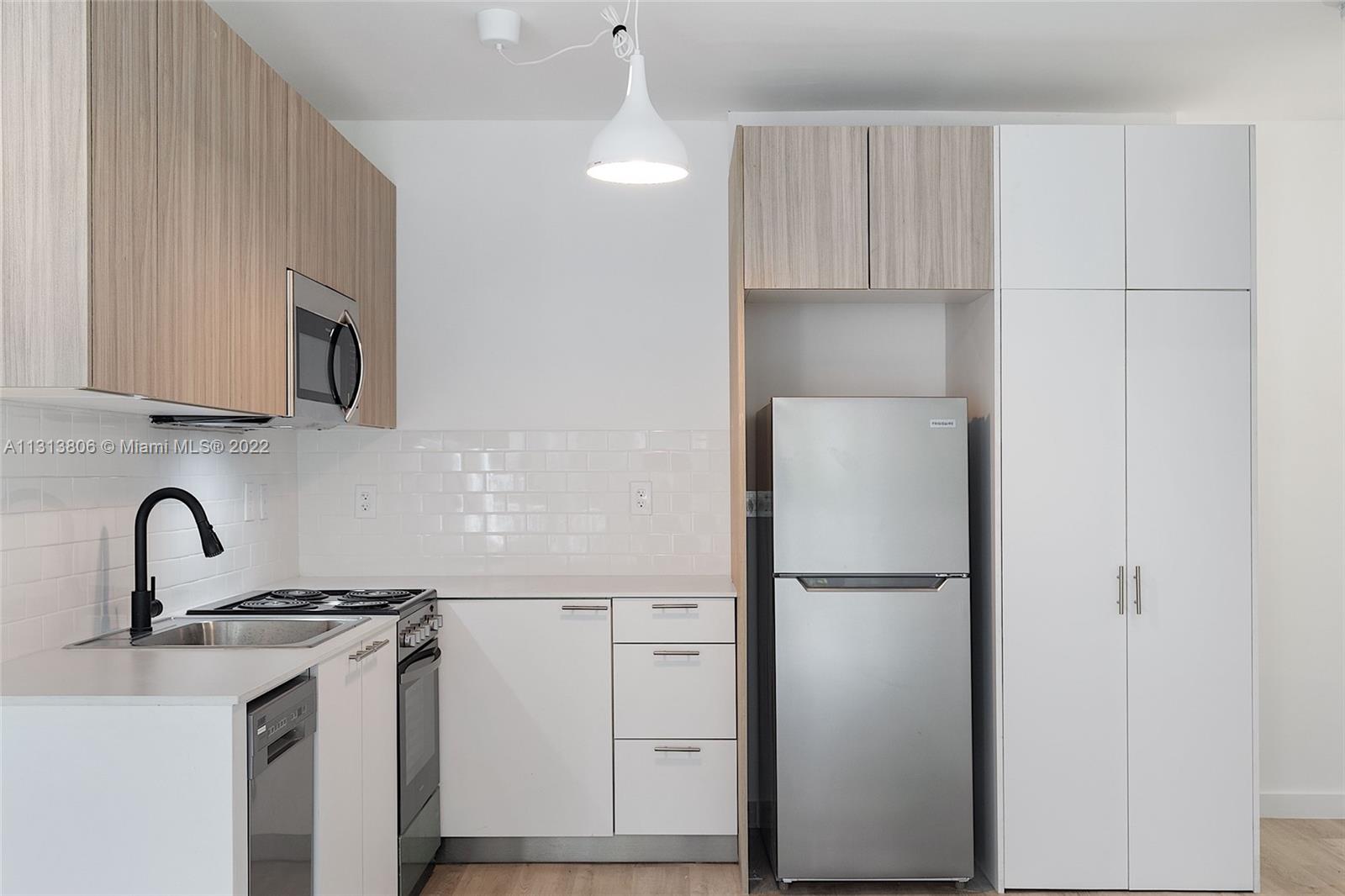 See details / sq. ft. $ 2022-12-09 0 Photo