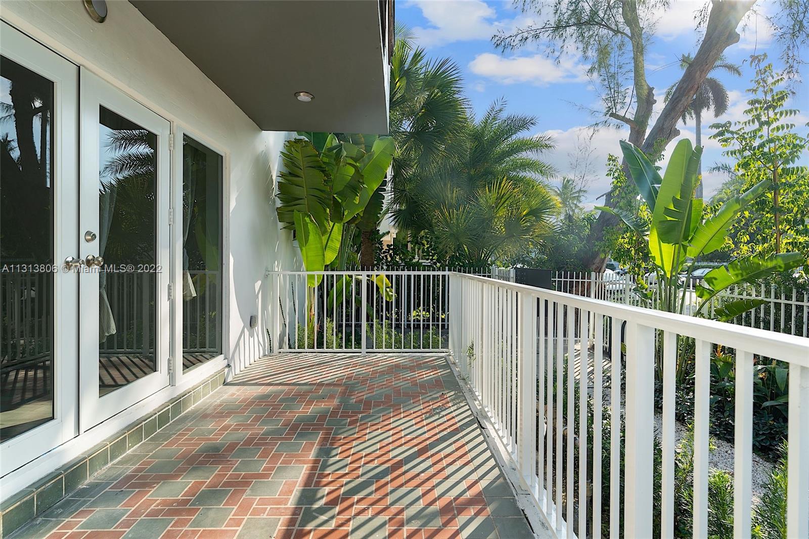 See details / sq. ft. $ 2022-12-09 0 Photo