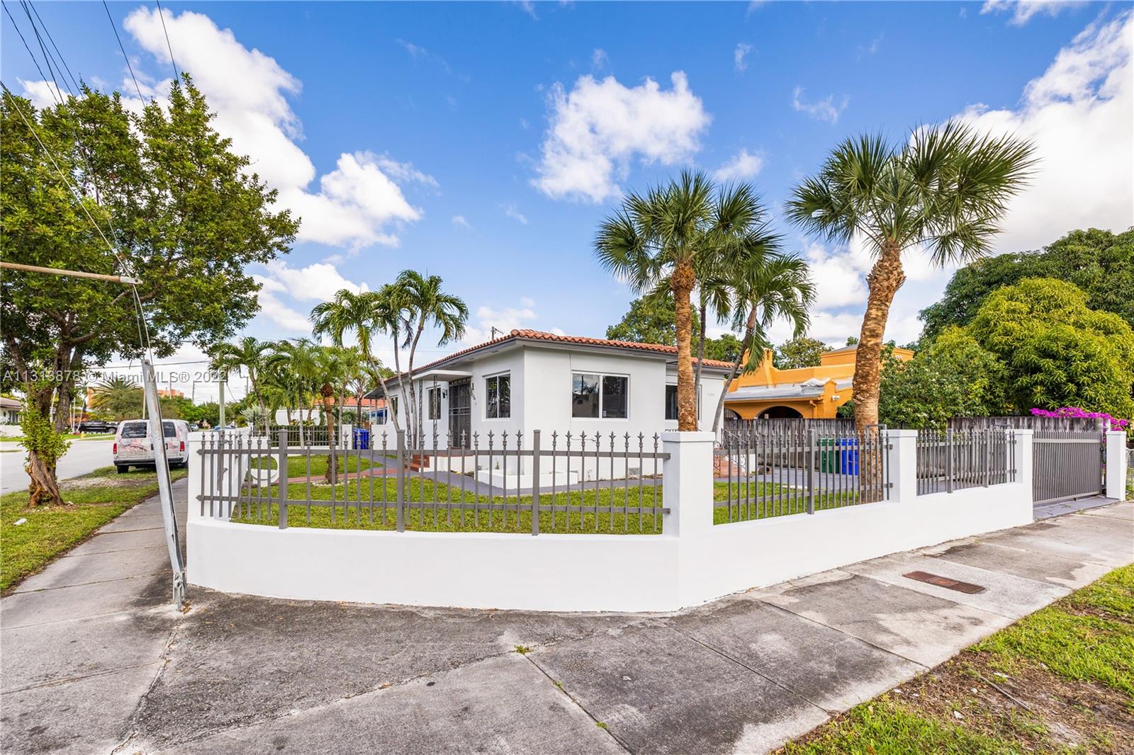 See details / 2020 sq. ft. $ 2023-01-17 0 Photo