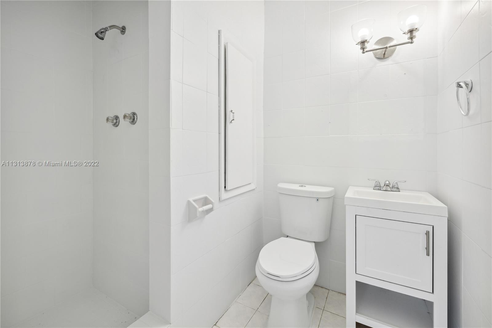 See details / 2020 sq. ft. $ 2023-01-17 0 Photo