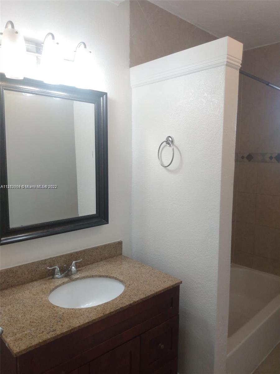 See details / 2928 sq. ft. $ 2023-01-18 0 Photo