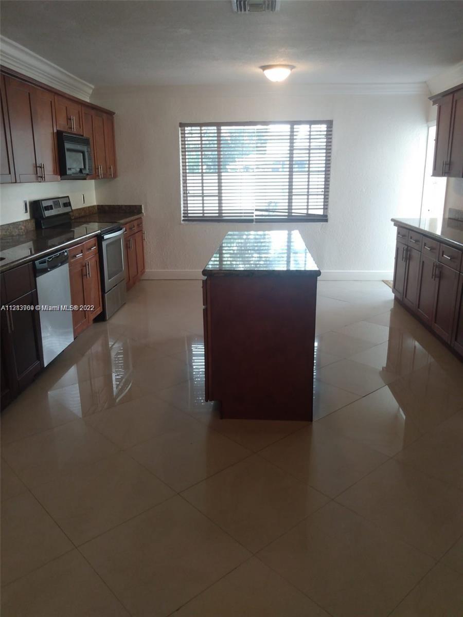 See details / 2928 sq. ft. $ 2023-01-18 0 Photo