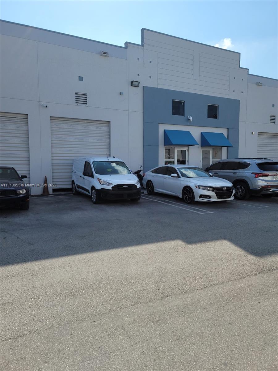 See details D11 / sq. ft. $ 2022-12-10 0 Photo