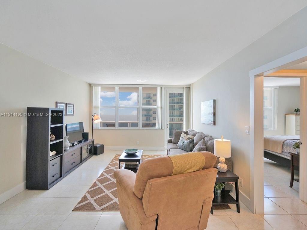 Photo of 3725 Ocean Dr #1216, Hollywood, Florida, 33019 -
