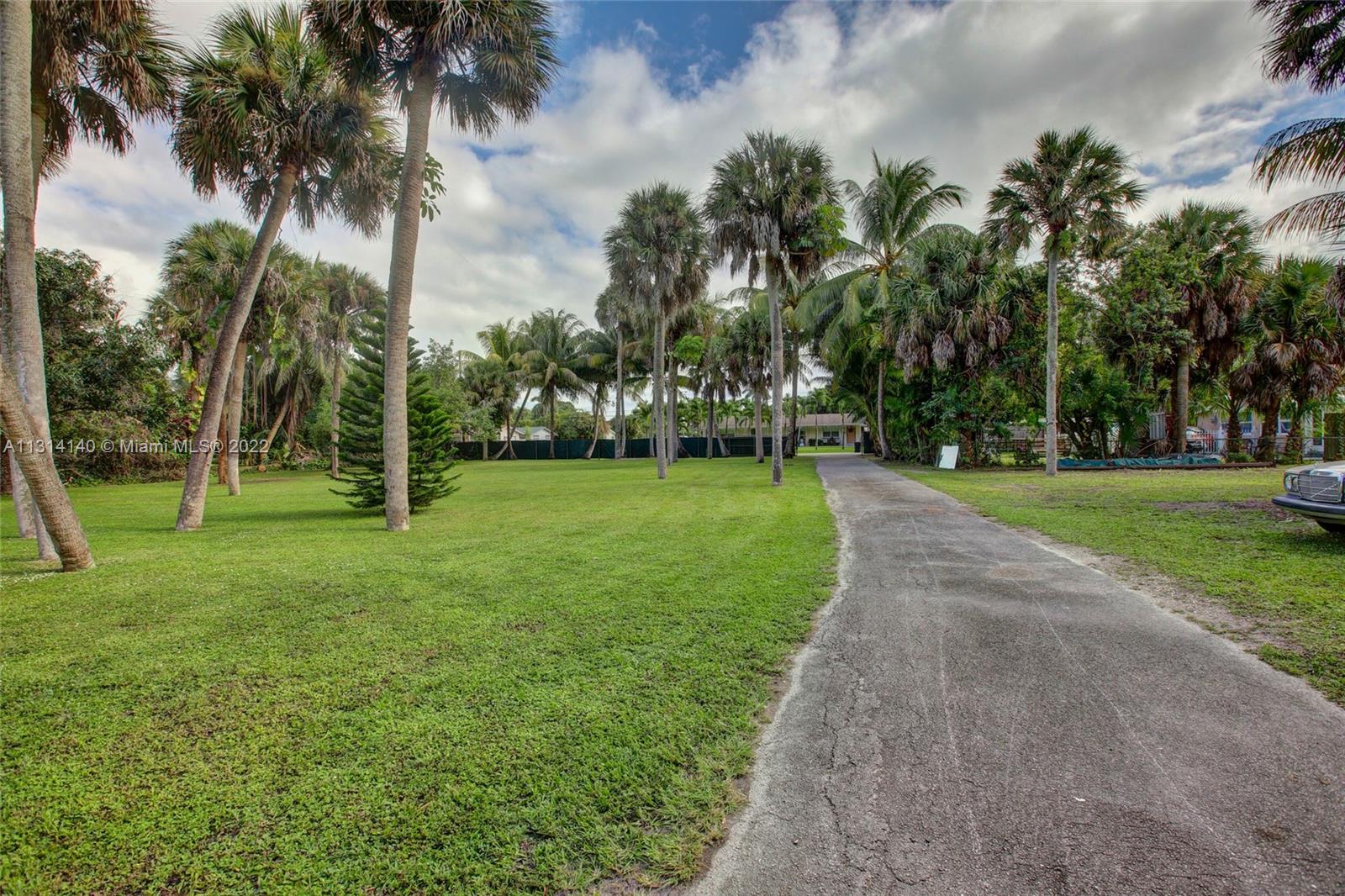 See details / 4393 sq. ft. $ 2023-01-16 0 Photo