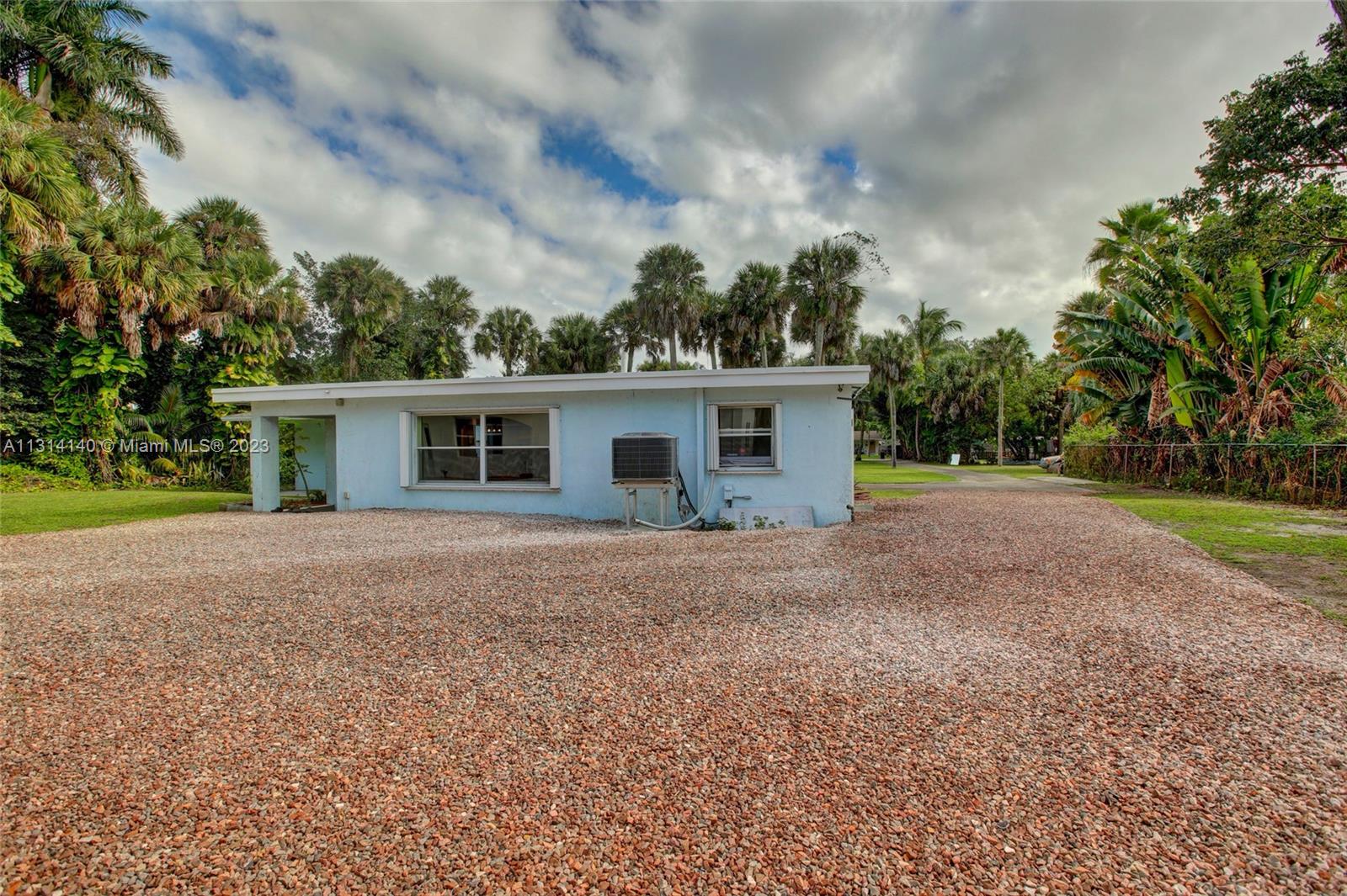 See details / 4393 sq. ft. $ 2023-01-16 0 Photo