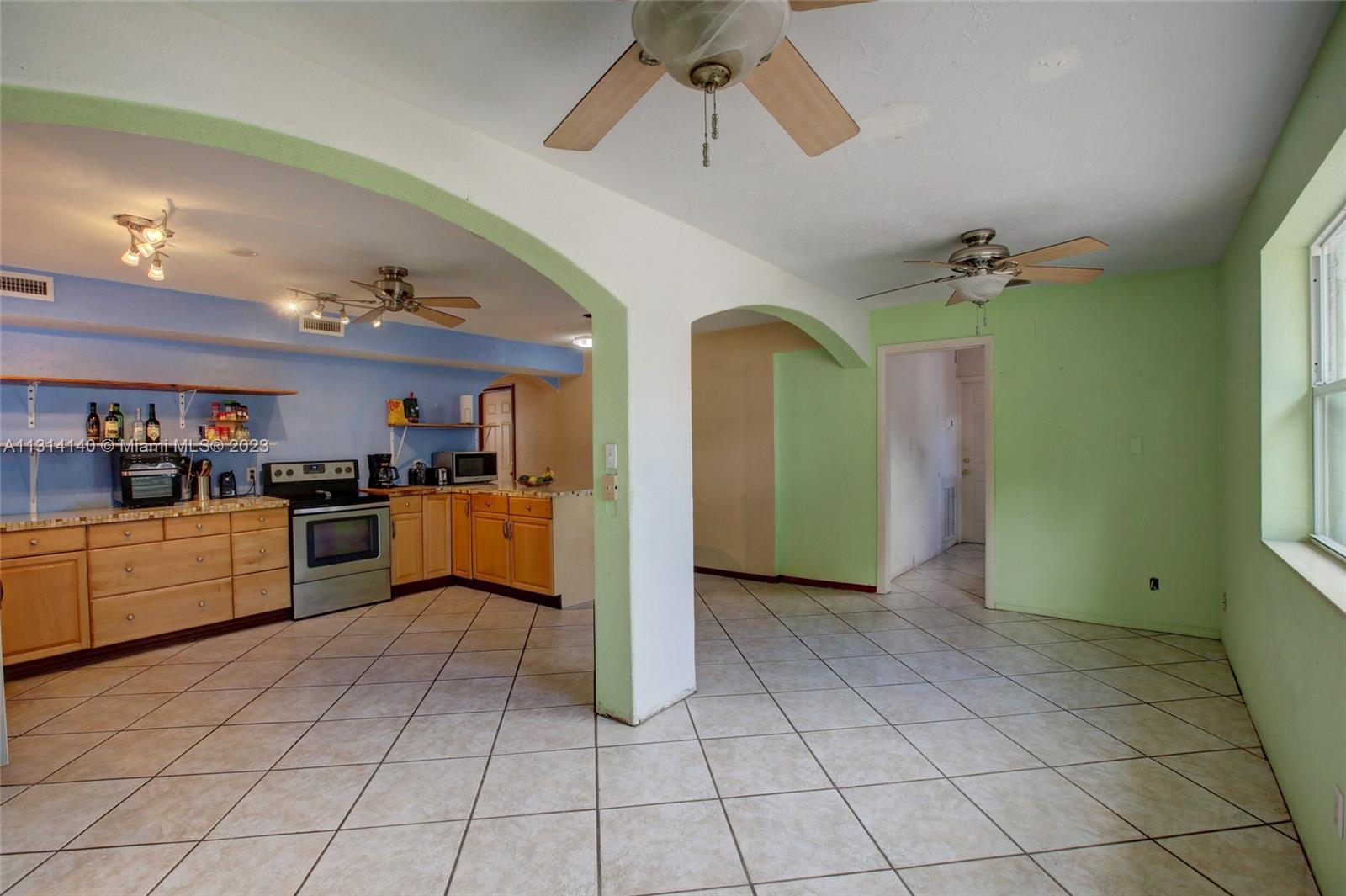 See details / 4393 sq. ft. $ 2023-01-16 0 Photo