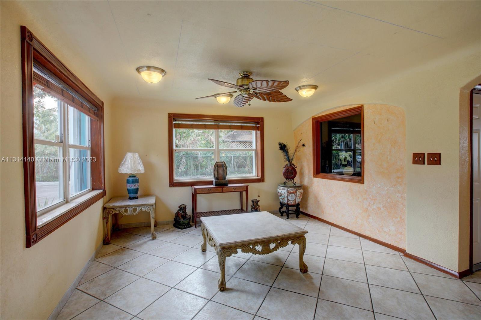 See details / 4393 sq. ft. $ 2023-01-16 0 Photo