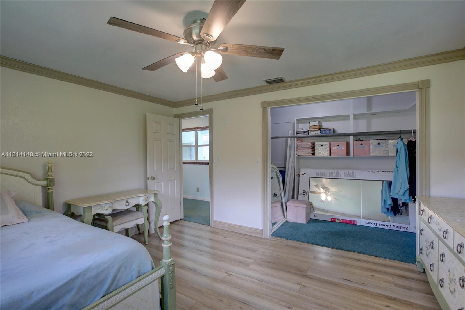 See details / 4393 sq. ft. $ 2023-01-16 0 Photo
