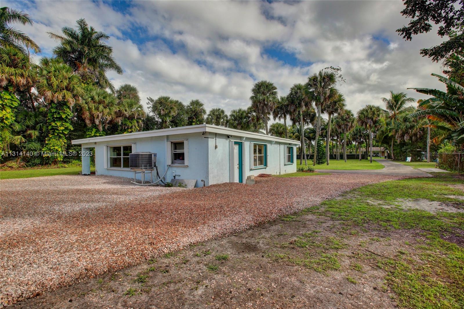See details / 4393 sq. ft. $ 2023-01-16 0 Photo