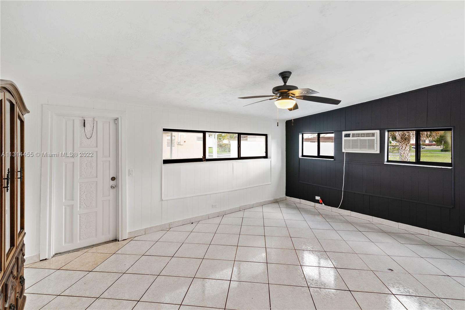 See details 3360 3 / 2 1620 sq. ft. $ 2023-01-23 0 Photo