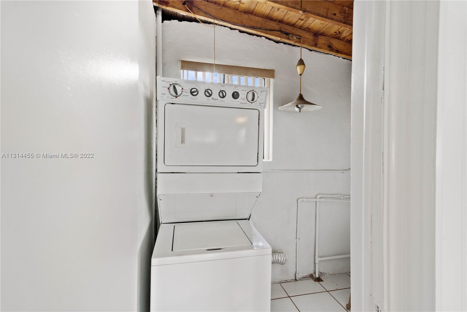 See details 3360 3 / 2 1620 sq. ft. $ 2023-01-23 0 Photo