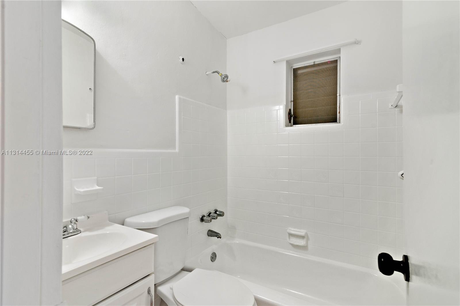 See details 3360 3 / 2 1620 sq. ft. $ 2023-01-23 0 Photo
