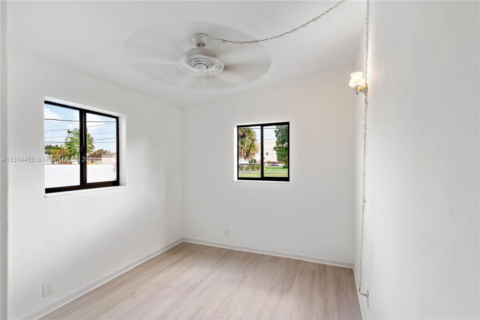 See details 3360 3 / 2 1620 sq. ft. $ 2023-01-23 0 Photo