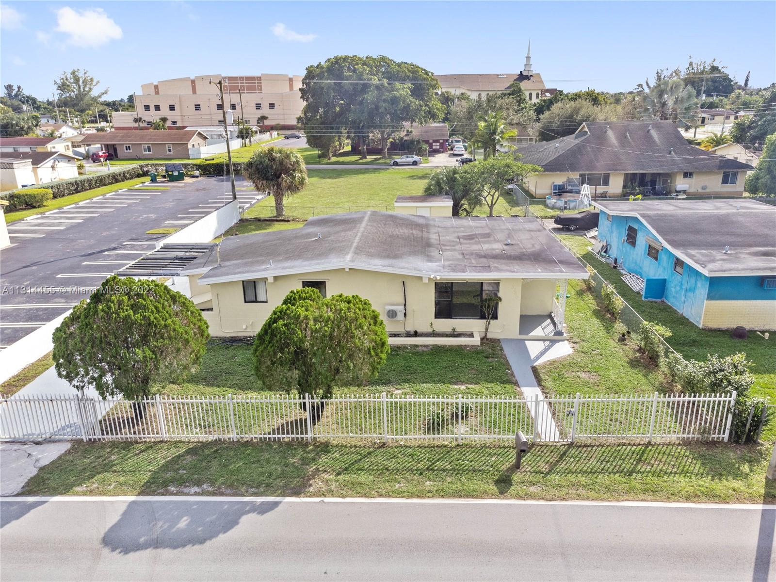 See details 3360 3 / 2 1620 sq. ft. $ 2023-01-23 0 Photo