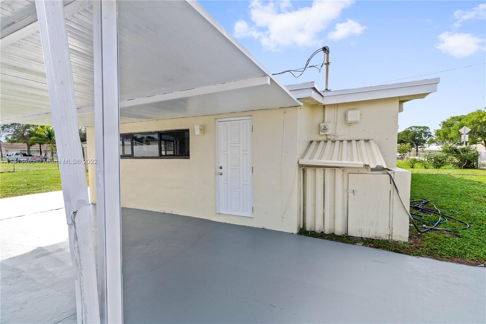 See details 3360 3 / 2 1620 sq. ft. $ 2023-01-23 0 Photo
